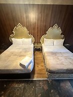 White Star Line Hotel