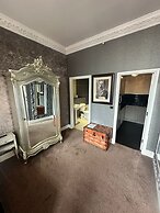 White Star Line Hotel