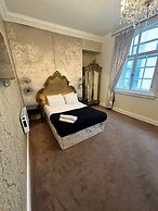 White Star Line Hotel