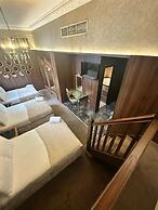 White Star Line Hotel