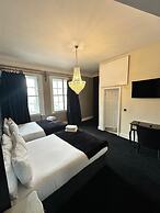 White Star Line Hotel