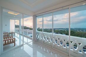 Nyuh Gading Hill