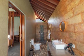 Tumbu Retreat