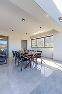 Neaira Apartments