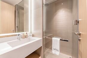 JVC Gem 2BR w maidsroom - Oakley Square