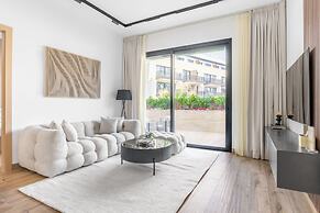 JVC Gem 2BR w maidsroom - Oakley Square