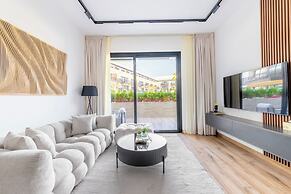 JVC Gem 2BR w maidsroom - Oakley Square