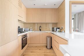 JVC Gem 2BR w maidsroom - Oakley Square