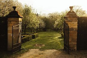Corneli Residences Château St. Gerlach