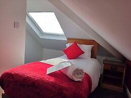 Hullywood Rooms