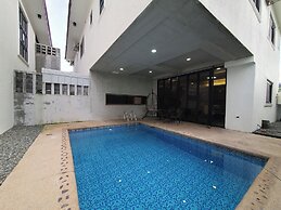 Koregon Hotel & Pool Villas