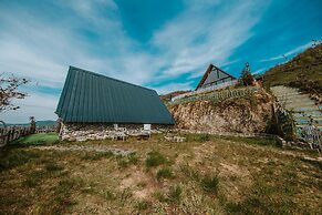 Livoz Suit Bungalov