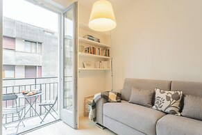 Central & White Apartment by Rent all Como