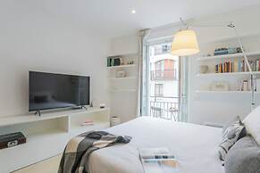 Central & White Apartment by Rent all Como