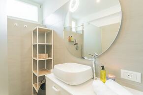 Central & White Apartment by Rent all Como