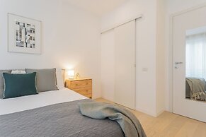 Central & White Apartment by Rent all Como