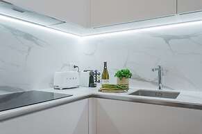 Central & White Apartment by Rent all Como
