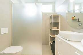 Central & White Apartment by Rent all Como
