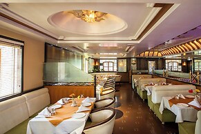 Hotel Dwaraka Residency