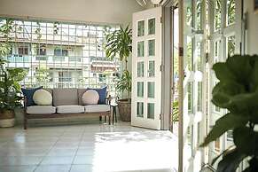Sleepy Nomad Hostel