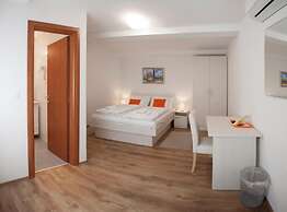 Rooms Lidija 17