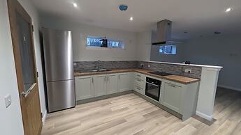 Riverbank Cottage