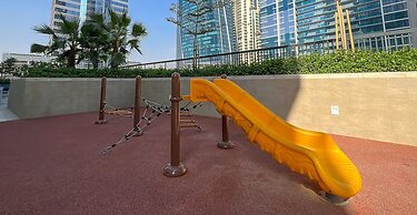 KeyRock Living - Elegant Lake View Apt