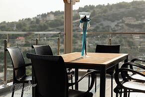 Angel Saranda Palace