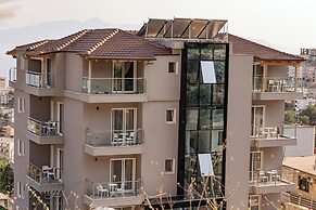Angel Saranda Palace