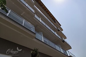 Angel Saranda Palace