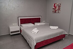 Angel Saranda Palace