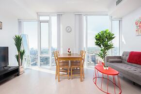 Entertainment District Suites -DT TO