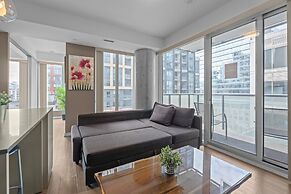 Entertainment District Suites -DT TO
