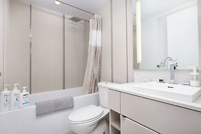 Entertainment District Suites -DT TO