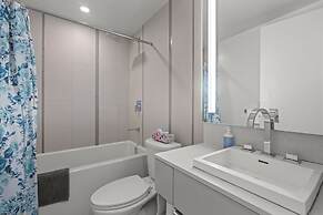 Entertainment District Suites -DT TO