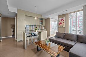 Entertainment District Suites -DT TO