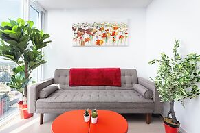 Entertainment District Suites -DT TO