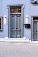 STF Luxury Suites