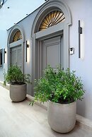 STF Luxury Suites