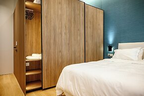 STF Luxury Suites