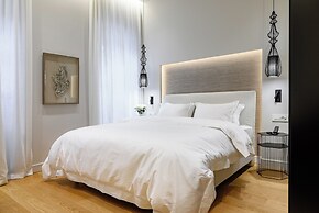 STF Luxury Suites