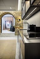 STF Luxury Suites