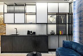 STF Luxury Suites