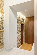 STF Luxury Suites