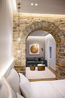 STF Luxury Suites