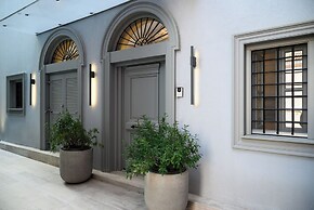 STF Luxury Suites