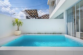 Dreamland Villa 1 Pool & Walk to Beach
