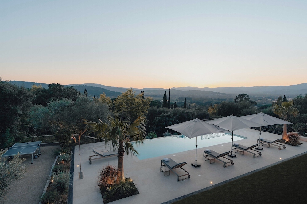 Sumptuous Contemporary Villa - Gassin Hills - 6br/12p