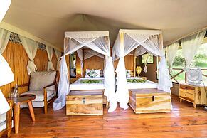 KumbuKumbu Luxury Tented Camp