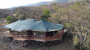 KumbuKumbu Luxury Tented Camp